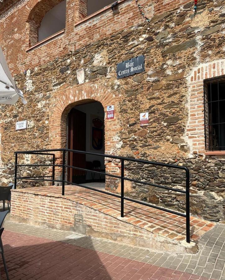 Hostal Sueños de Monfrague Torrejón el Rubio Exterior foto