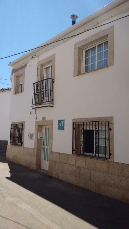 Hostal Sueños de Monfrague Torrejón el Rubio Exterior foto